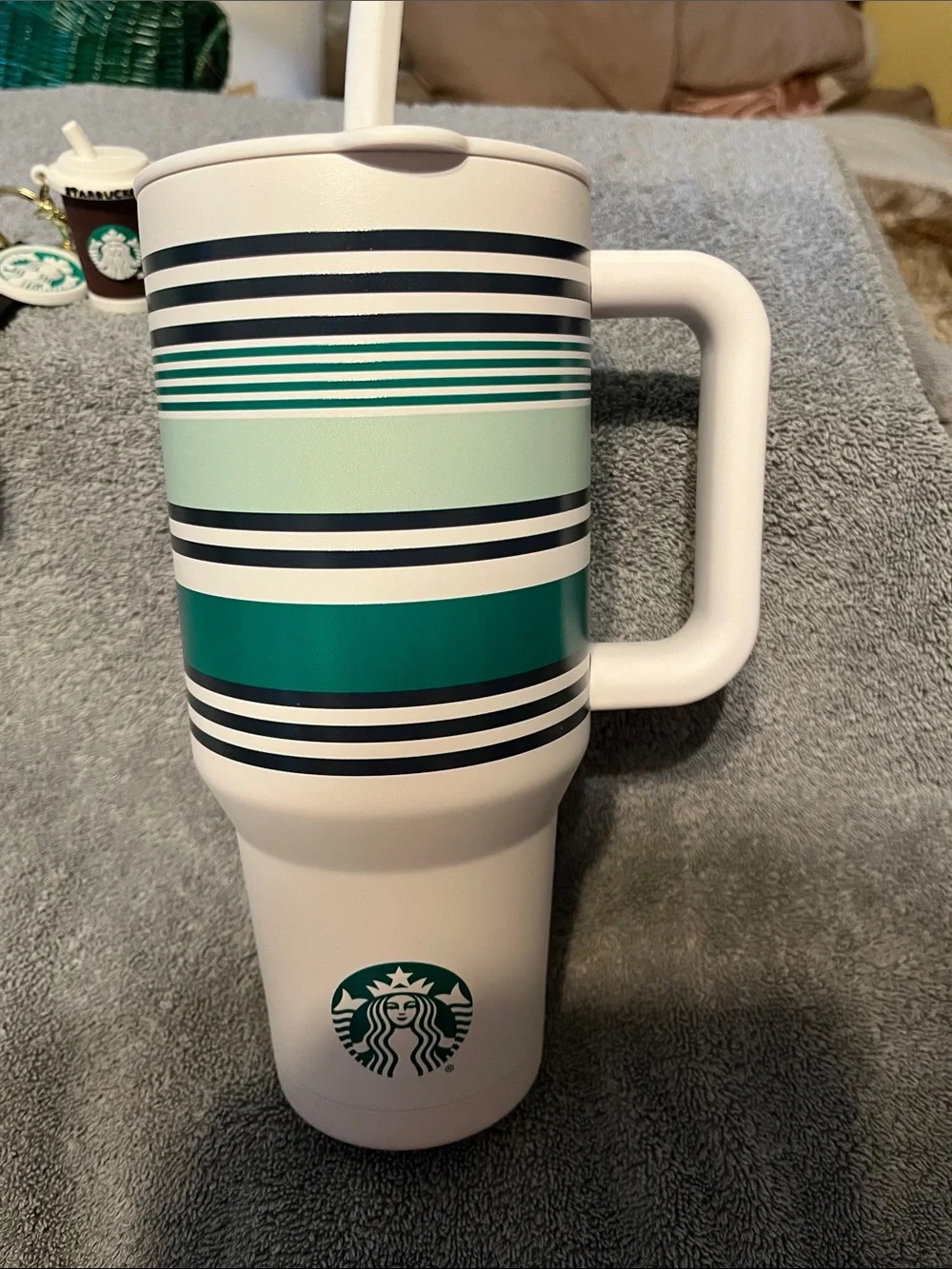 NWT Starbucks White Travel Mug with Teal, Mint & Navy Stripes 40oz and key chain - Picture 3 of 7